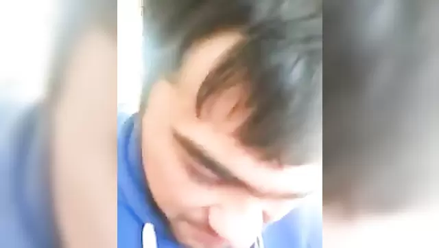Ozbek erkak qizning qinini yalayapti
