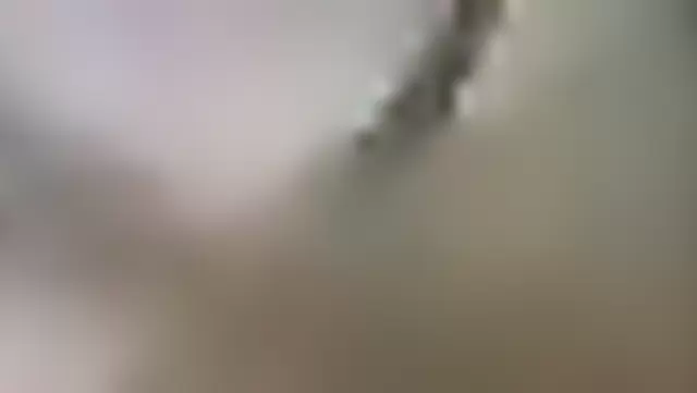 Yalangoch ozbek ayol sevgilisini chiroyli sorib oladi
