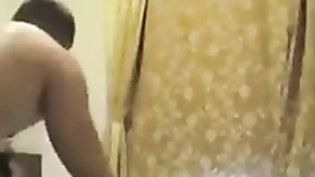Jingalak ozbek ayol eriga dosti bilan xiyonat qilmoqda